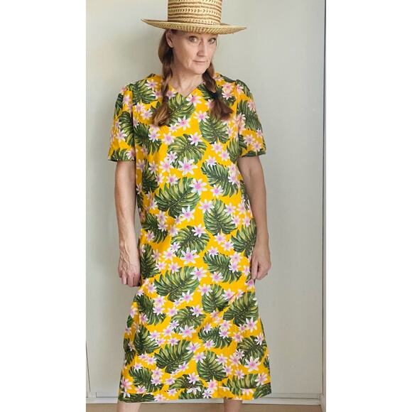 Vintage Hawaiian Mumu Dress Midi Yellow Pink Tropical Print Vacation Size Medium - Picture 11 of 11